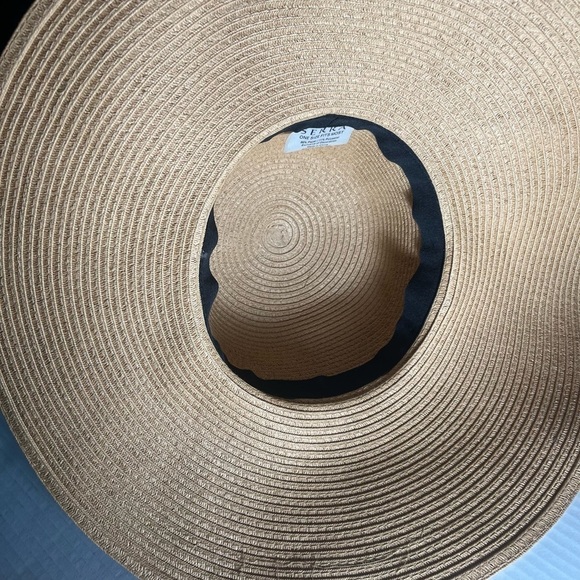 Serra floppy boho wide brim straw beachy hat with tassels. - Picture 8 of 11